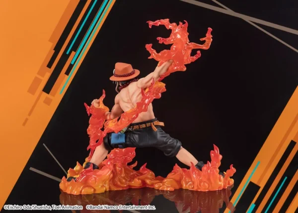 One Piece Portgas D. Ace FiguartsZERO PVC Statue van 17 cm met gedetailleerd ontwerp en vurige effecten.