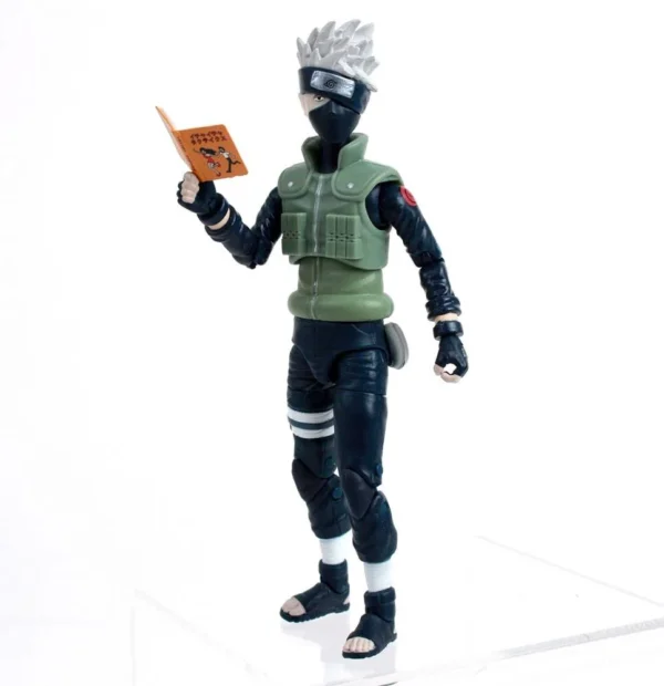 NARUTO Kakashi Hatake - Figure BST AXN 13cm in dynamische actiepose, gedetailleerde afwerking van kleding en Sharingan.