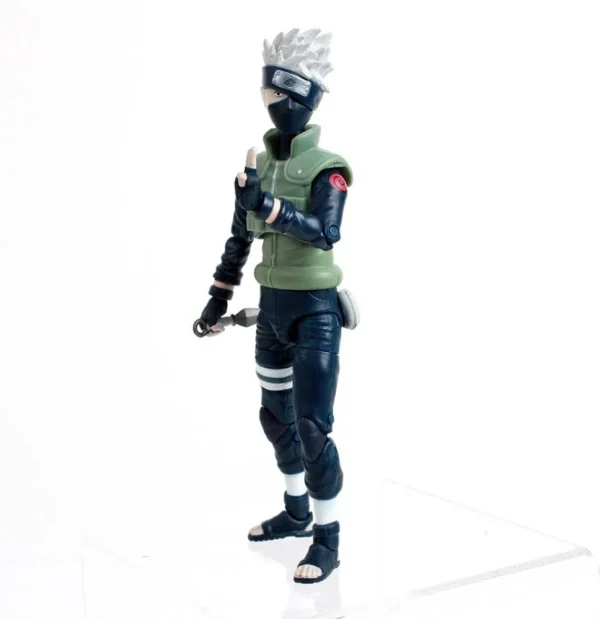 NARUTO Kakashi Hatake - Figure BST AXN 13cm in dynamische actiepose, gedetailleerde afwerking van kleding en Sharingan.