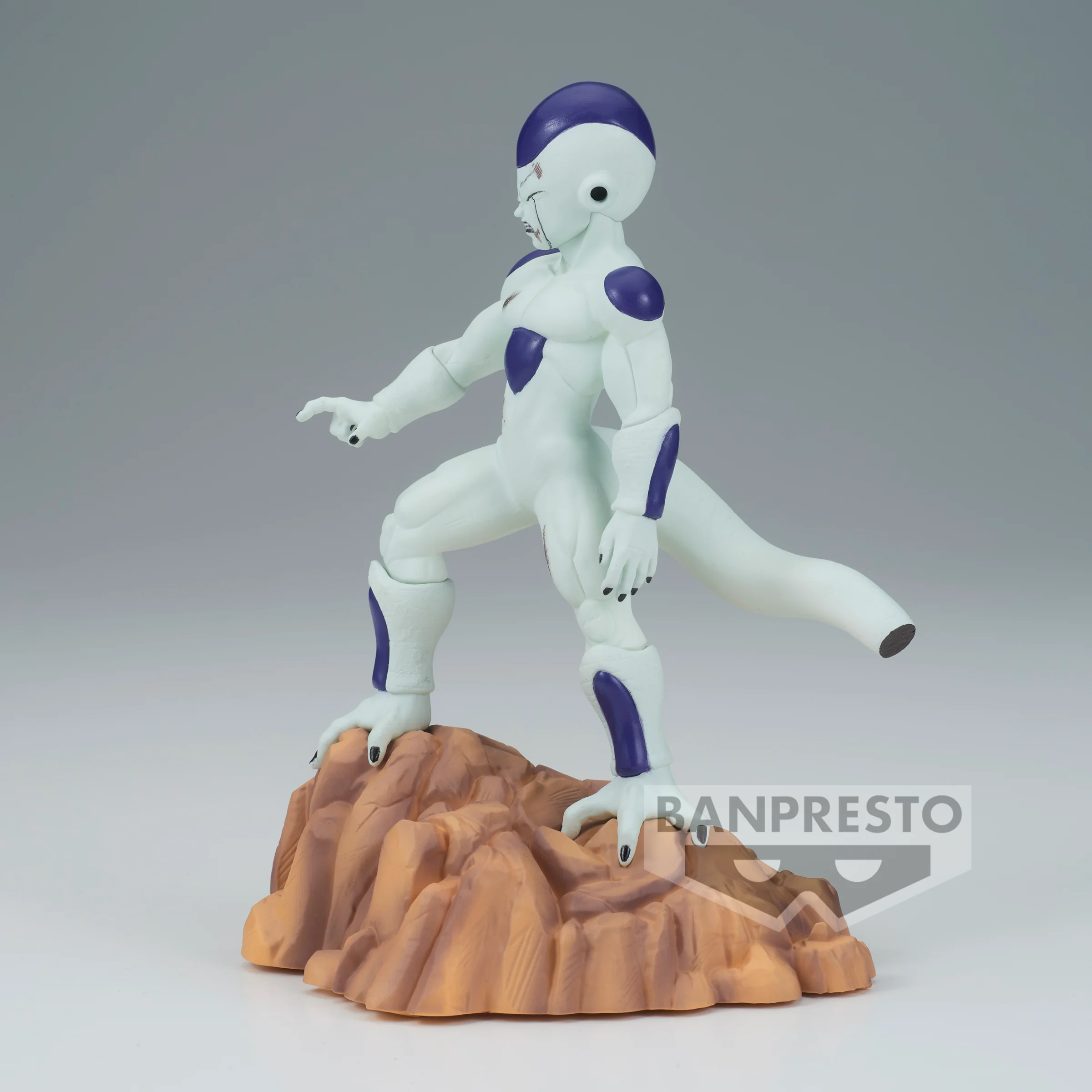 Dragon Ball Z Freezer History Box figuur van 13 cm, gedetailleerde weergave van de iconische antagonist in klassieke vorm.