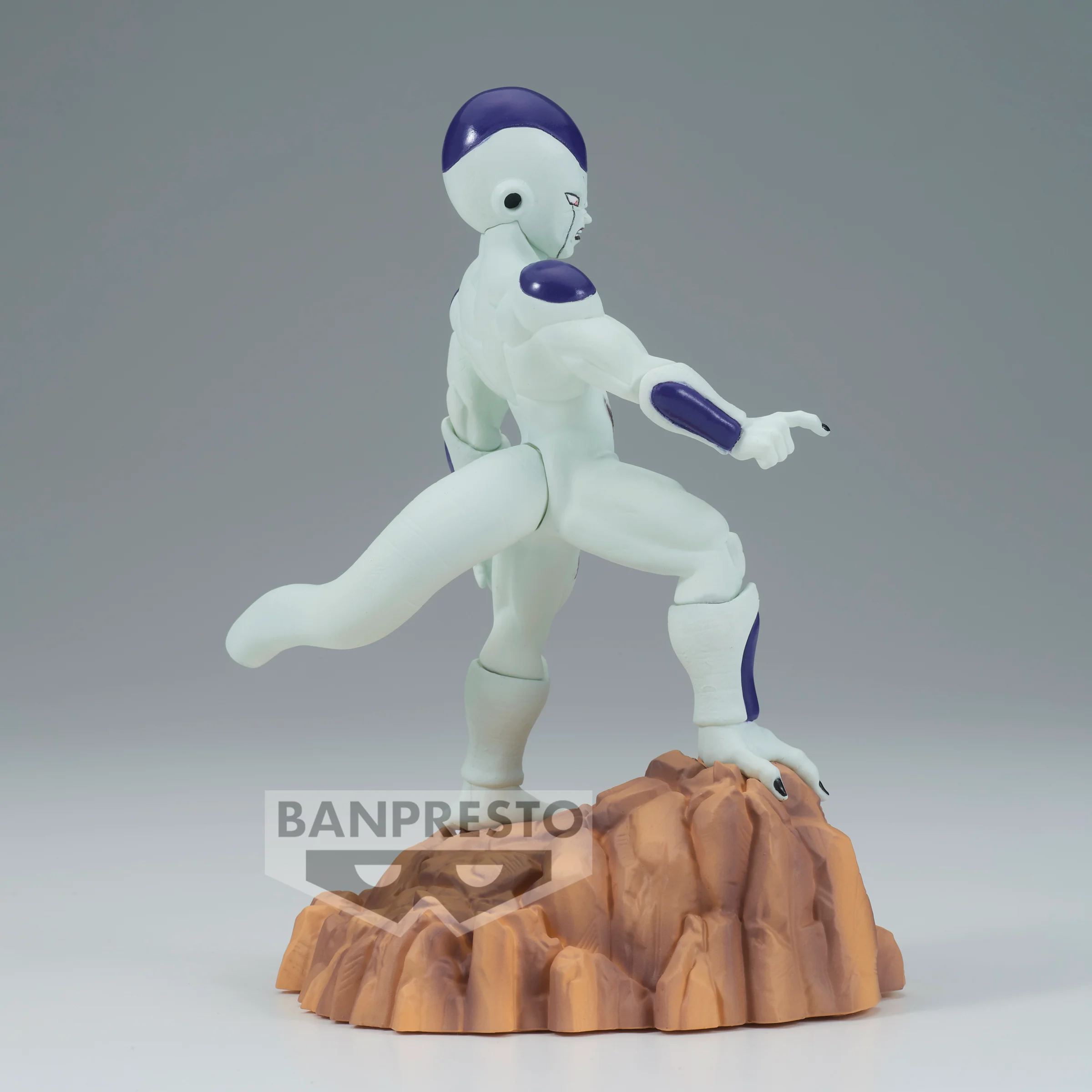 Dragon Ball Z Freezer History Box figuur van 13 cm, gedetailleerde weergave van de iconische antagonist in klassieke vorm.