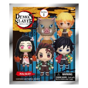 Demon Slayer: Kimetsu no Yaiba 3D Magneten met gedetailleerde ontwerpen van animepersonages.
