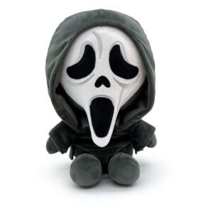 Knuffelzachte Ghost Face Scream Plush Figure, 22 cm, met kenmerkend wit masker en zwarte gewaden, perfect voor horrorverzamelaars.