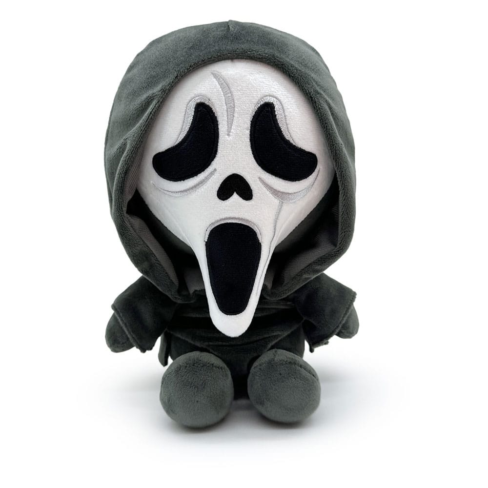 Knuffelzachte Ghost Face Scream Plush Figure, 22 cm, met kenmerkend wit masker en zwarte gewaden, perfect voor horrorverzamelaars.