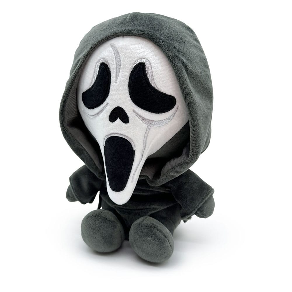 Knuffelzachte Ghost Face Scream Plush Figure, 22 cm, met kenmerkend wit masker en zwarte gewaden, perfect voor horrorverzamelaars.