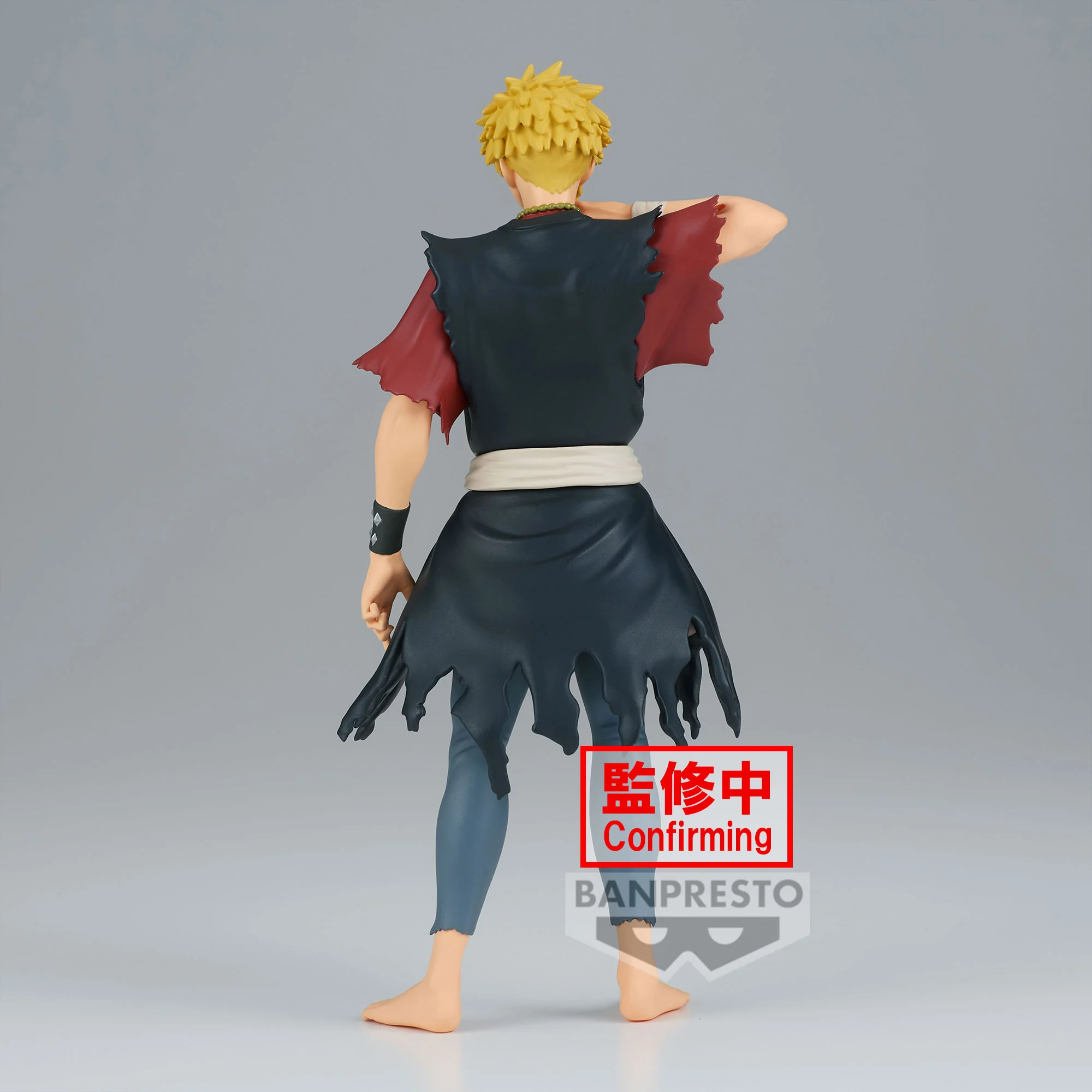 Hell's Paradise Aza Chobe DXF figuur in karakteristieke outfit met rood en zwart, 17cm Banpresto collectible in staande pose met gouden haar en ketting